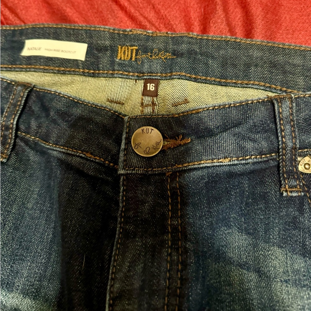 New with no tags. HOT is the brand /size 16 - flair legs.